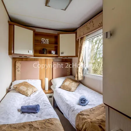 Lovely Caravan For Hire With Decking At Skipsea Sands In Yorkshire Ref 41015Wf Barmston Exterior photo